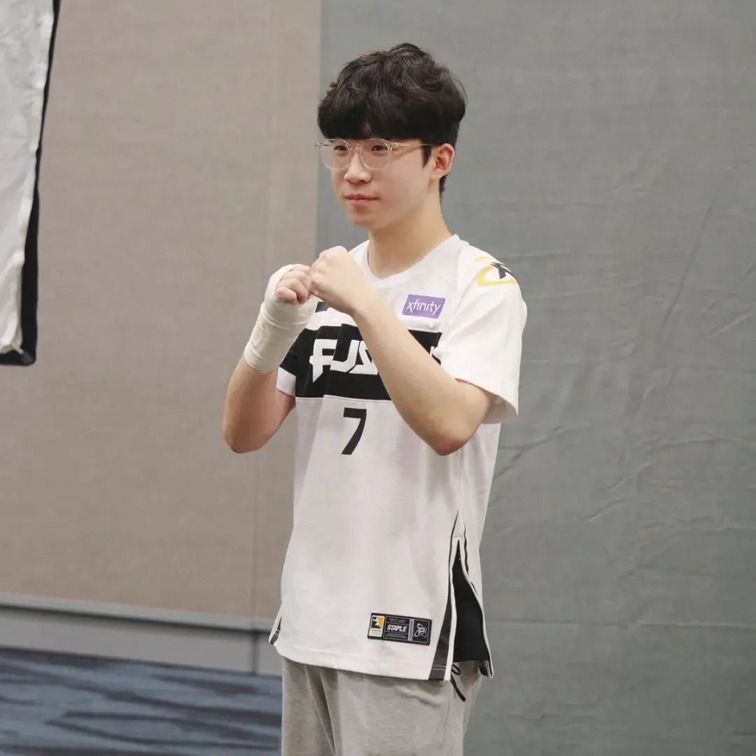 华体会hth-欧洲网球队绝杀布鲁克林篮网，Deft团战一打五激烈交锋2025世界赛，点燃全场激情的简单介绍  第1张